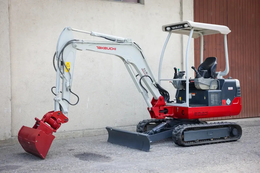TAKEUCHI TB 219 - E.39.24
