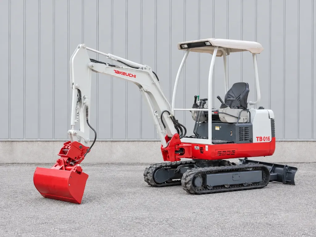 TAKEUCHI TB 016 _ E.28.23