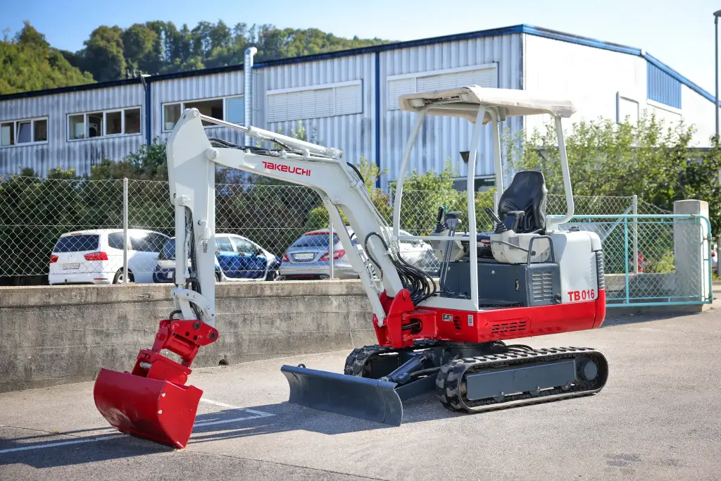 [E.29.23] TAKEUCHI TB 016 _ E.29.23