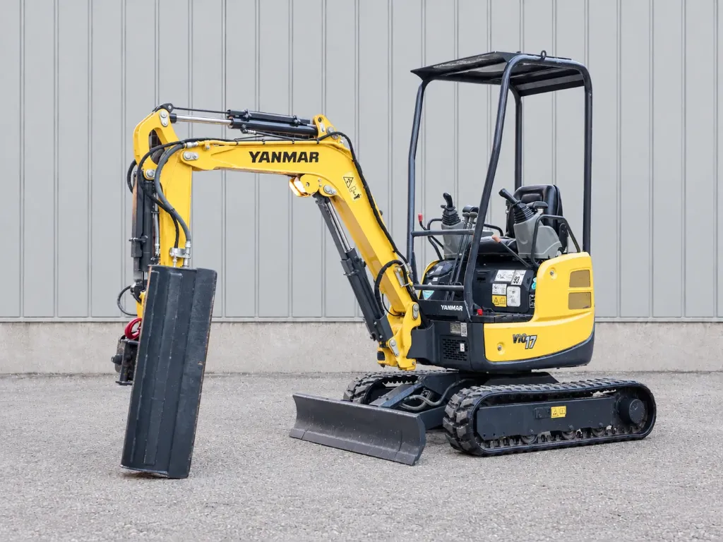 [E.58.24] YANMAR VIO 17 - E.58.24