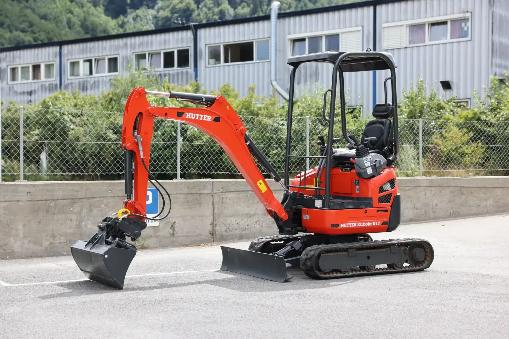 KUBOTA U17-3 - E.25.25