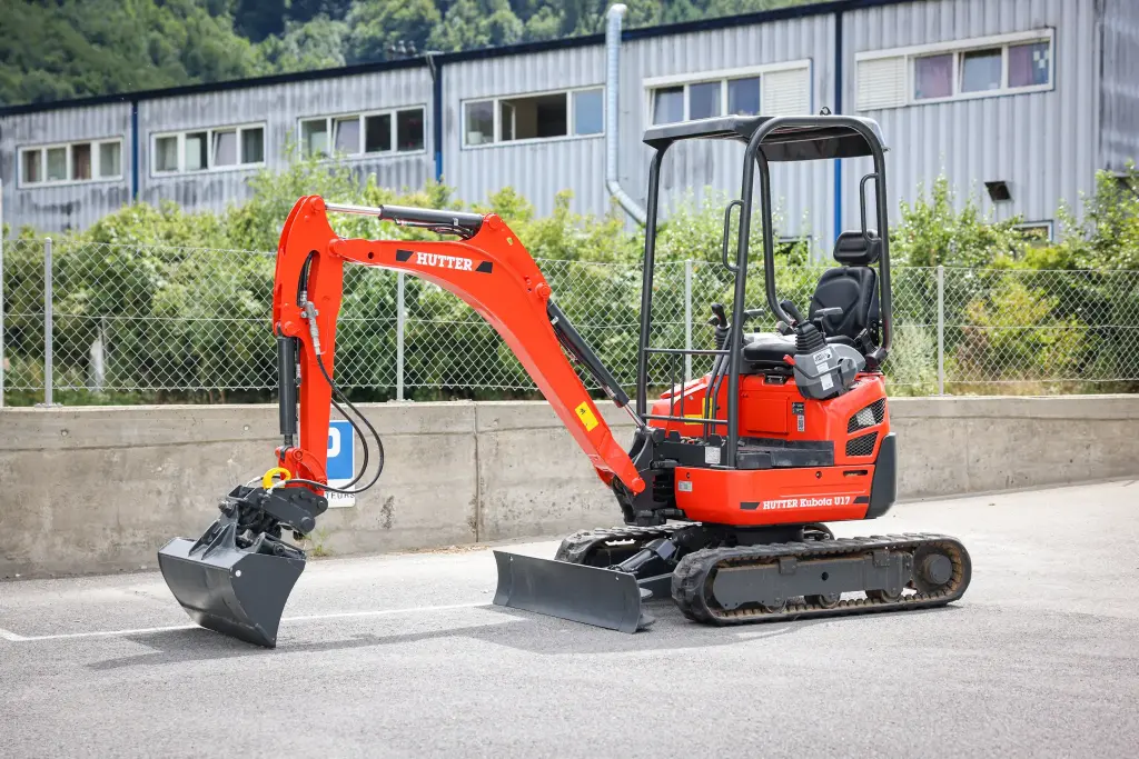 KUBOTA U17-3 - E.25.25